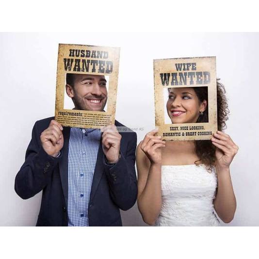 Partyprops - Husband Wanted og Wife Wanted - 2 stk (3436)